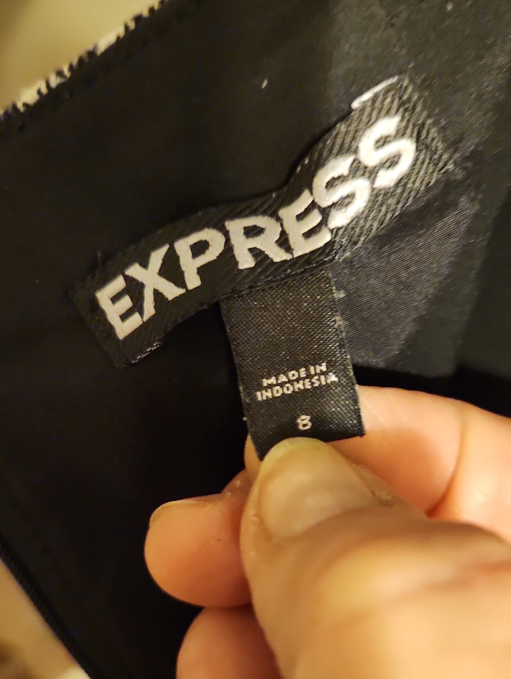 Express Black and White Houndstooth Pencil Skirt - Picture 4 of 6